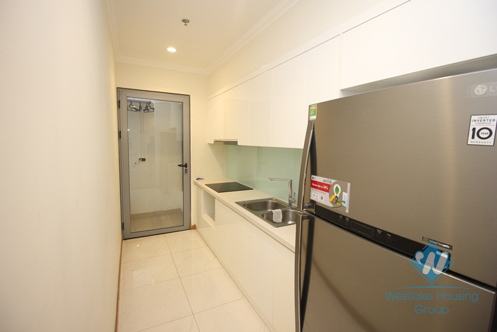 Modern apartment for rent in Vinhome Nguyen Chi Thanh - Dong Da district
